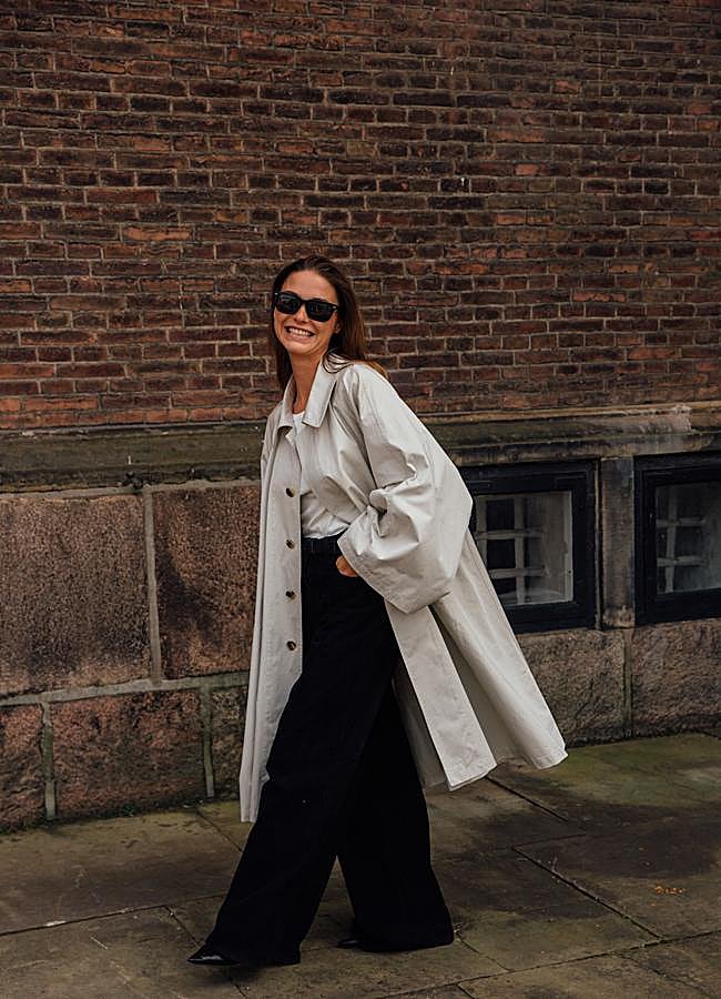 Imagen - Look con gabardina. Foto: Launchmetrics spotlight