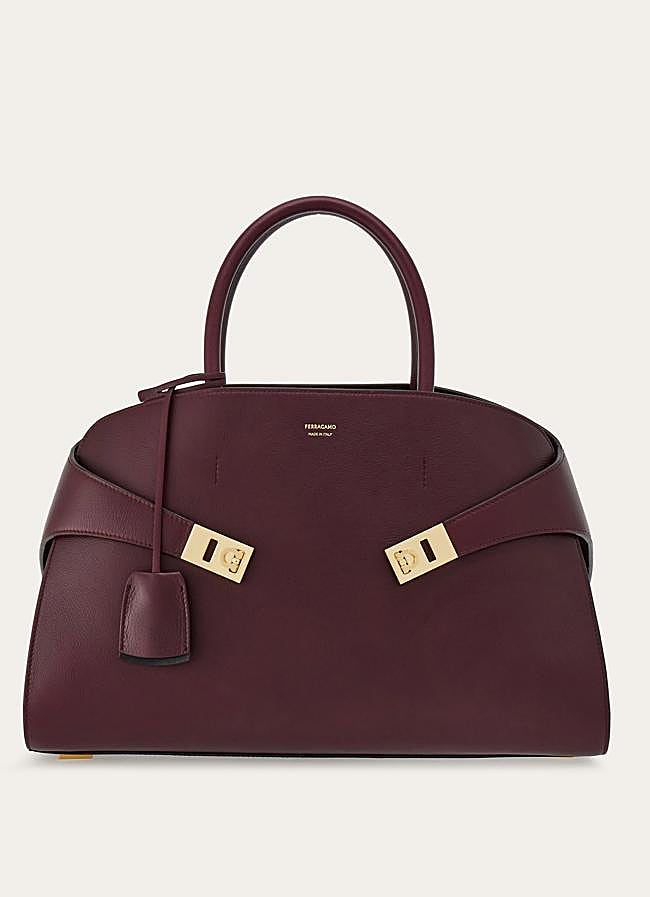 Imagen - Bolso de mano Hug (M) de Ferragamo, 2.450 euros.