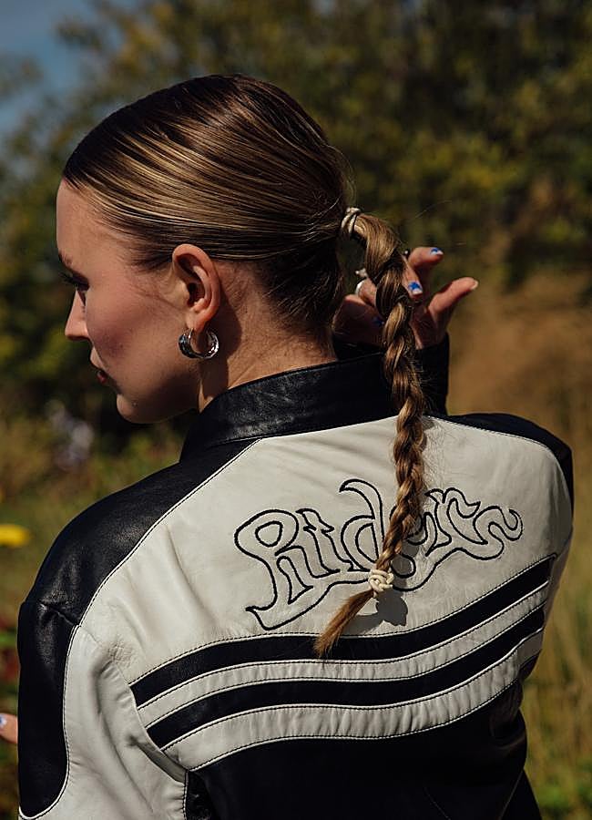 Imagen - Un recogido con trenza baja. Foto: launchmetrics spotlight