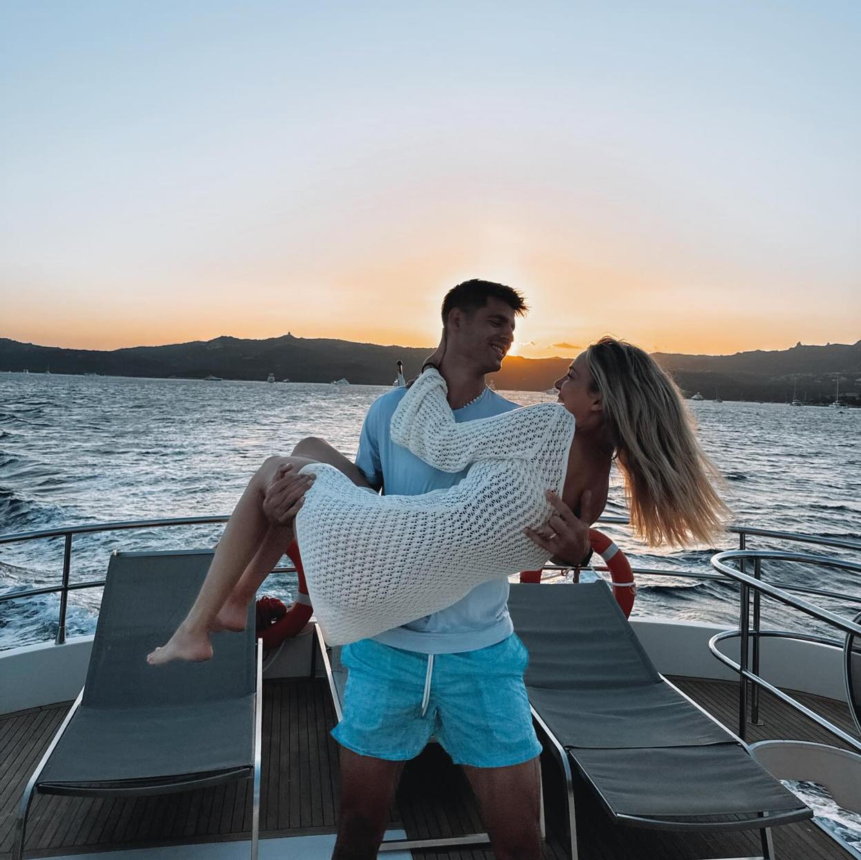 La feliz foto de pareja que Alice Campello compartió junto a Álvaro Morata dos semanas antes de anunciar su separación.