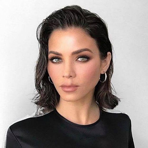 Peinado efecto mojado para corte de pelo bob