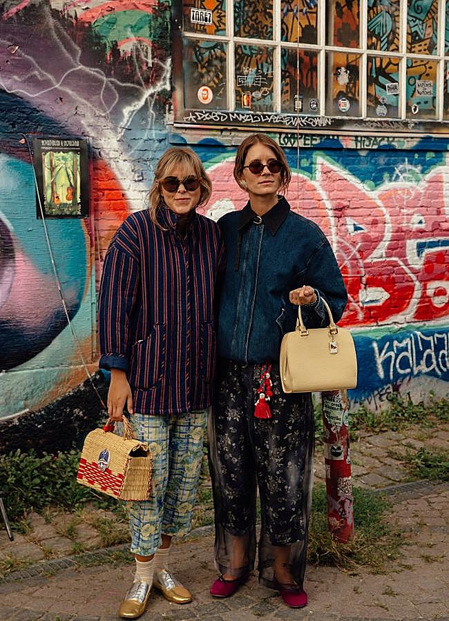 Imagen - Insiders en la Copenhague Fashion Week con un bolso de Heimat Atléntica. / SPOTLIGHT LAUNCHMETRICS