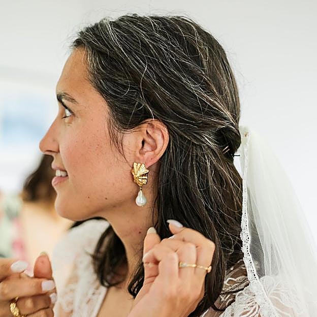 Los mejores aceites para mantener el cabello con canas hidratado