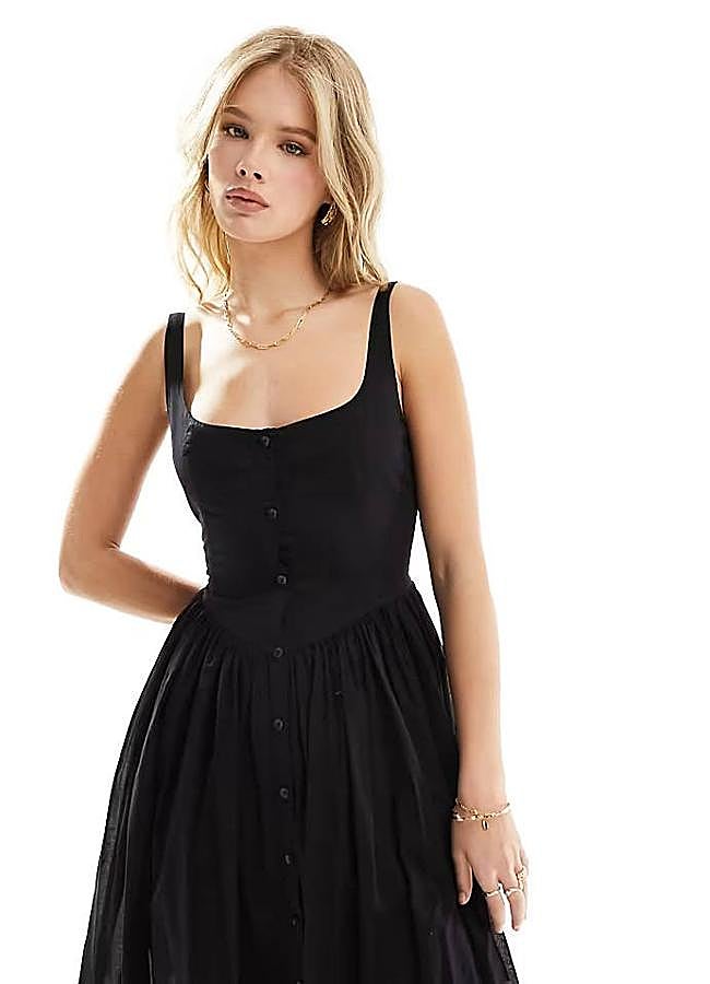 Imagen - Vestido negro midi con vuelo y escote cuadrado