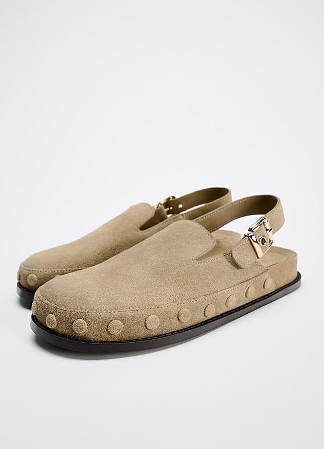 Imagen - Zuecos con tachuelas de Zara.