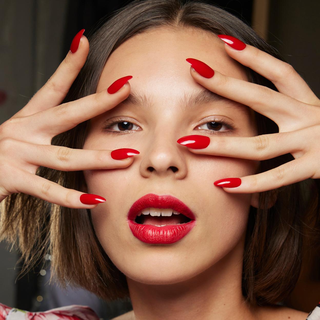 Manicura 'press on': así es la forma más rápida de cambiar tus uñas