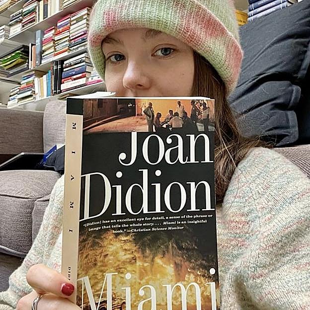 Imagen principal - Tras graduarse en Ciencias Políticas y Filosofía, ahora Alejandra de Hanover estudia literatural 