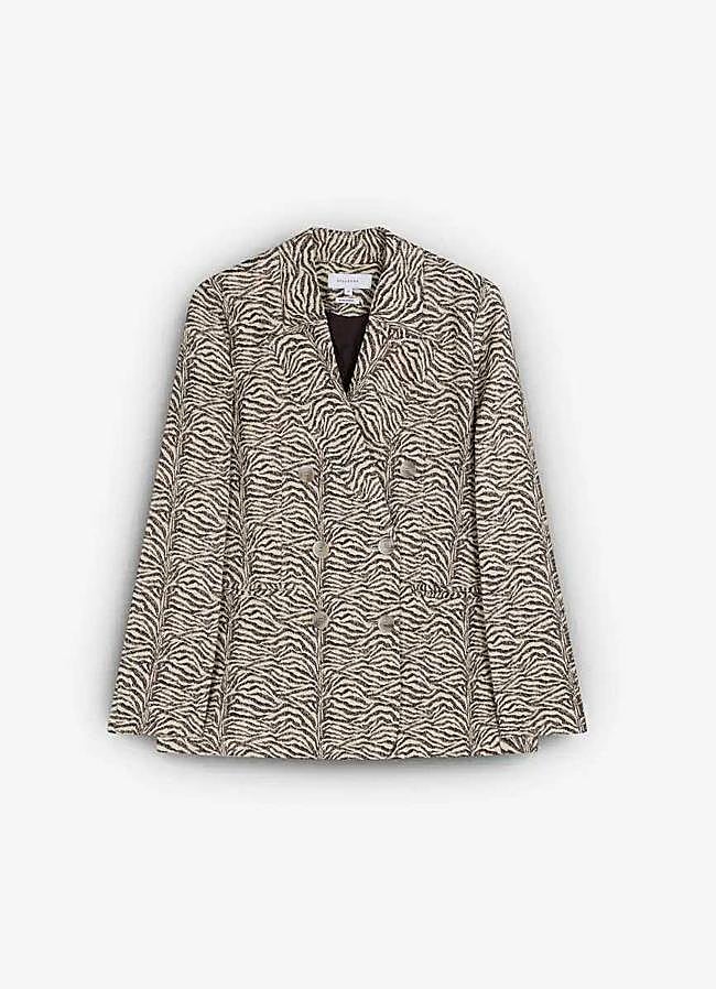 Imagen - Blazer de mujer con diseño animal print, cuello con solapas y cierre con botones de Scalpers (149€)