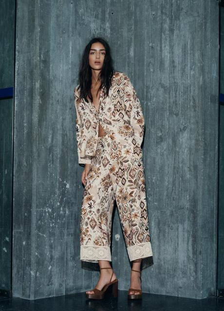 Imagen - Pantalón estampado de Zara (35,99 euros)