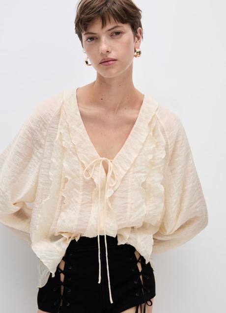 Imagen - Blusa con volantes de Mango (35,99 euros)