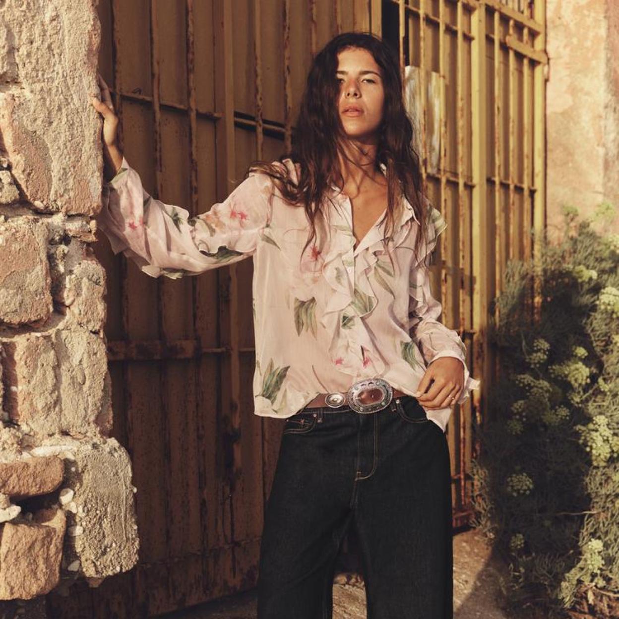 Vestidos de colores, bolsos de estilo francés, pantalones de encaje y muchas otras muchas novedades irresistibles.