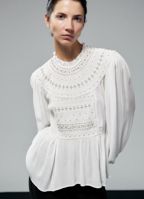 Imagen - Blusa blanca de Sfera (35,99 euros)