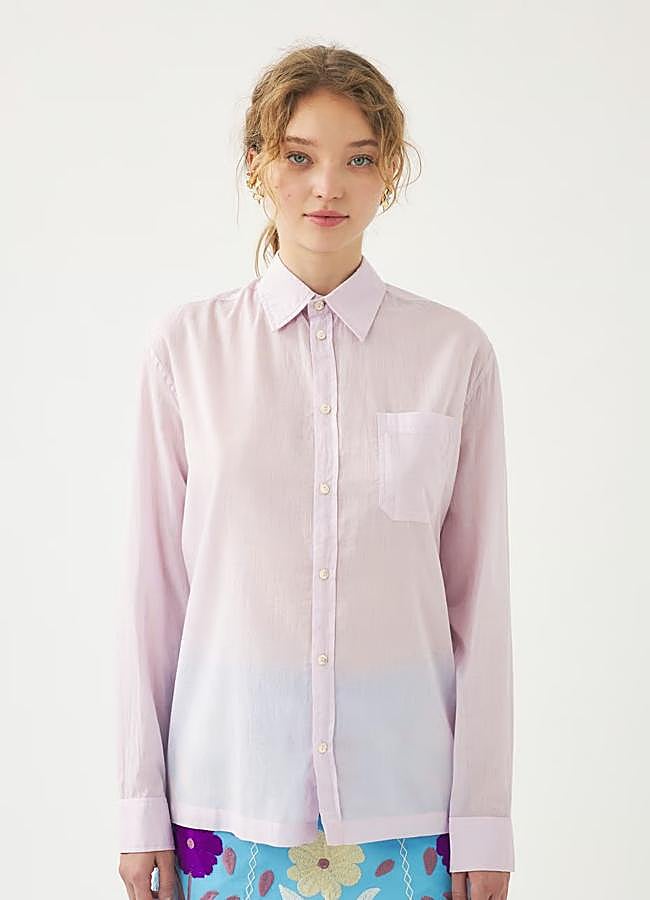 Imagen - Camisa oversize rosa pastel de Antik Batik, 100 euros.