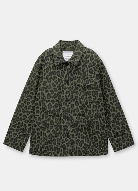 Imagen - Cazadora estampada de Pull & Bear (35,95 euros)