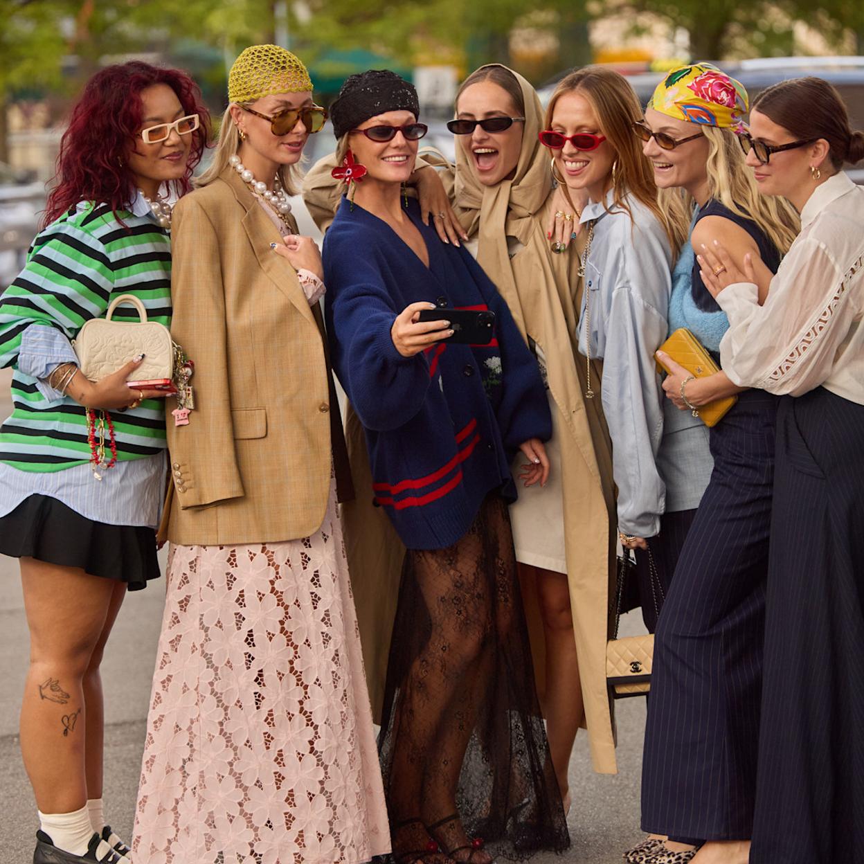 Gafas de sol de colores llamativos que serán tendencia en otoño