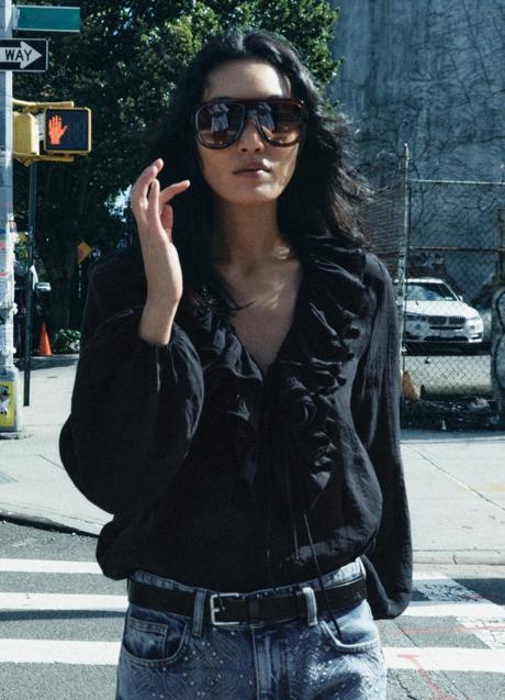 Imagen - Blusa negra de Zara (29,99 euros)