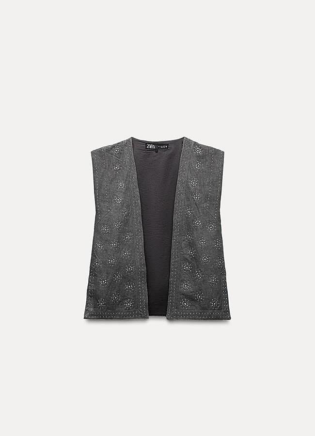 Imagen - Chaleco bordados de Zara.