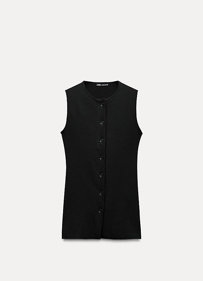 Imagen - Chaleco recto con botones de Zara.
