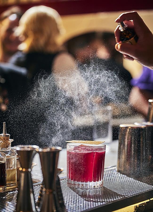 Imagen - Uno de los cócteles de Dr. Stravinsky en plena elaboración. / DR