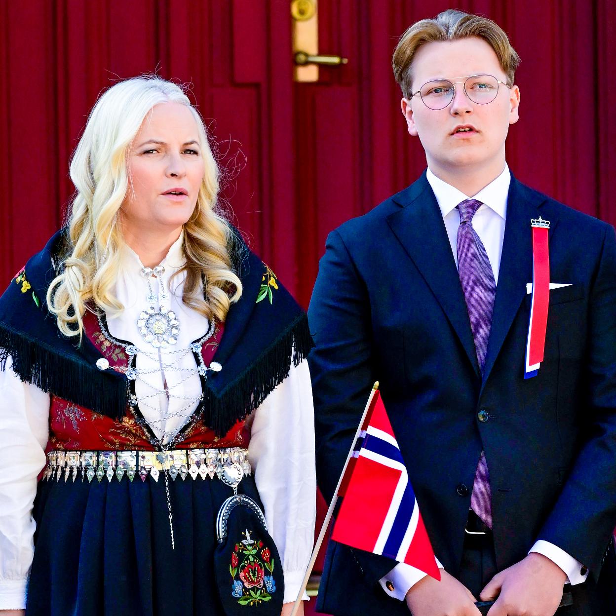Sverre Magnus con su madre la princesa Mette-Marit. 