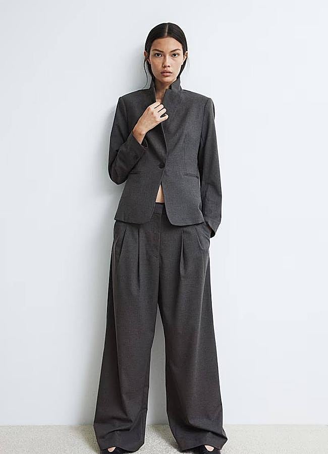 Imagen - Traje básico tono gris