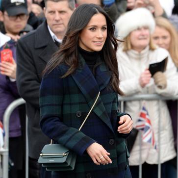 Imagen secundaria 1 - Katie Holmes, Meghan Markle y Zara Tindall con bolsos de Strahberry.