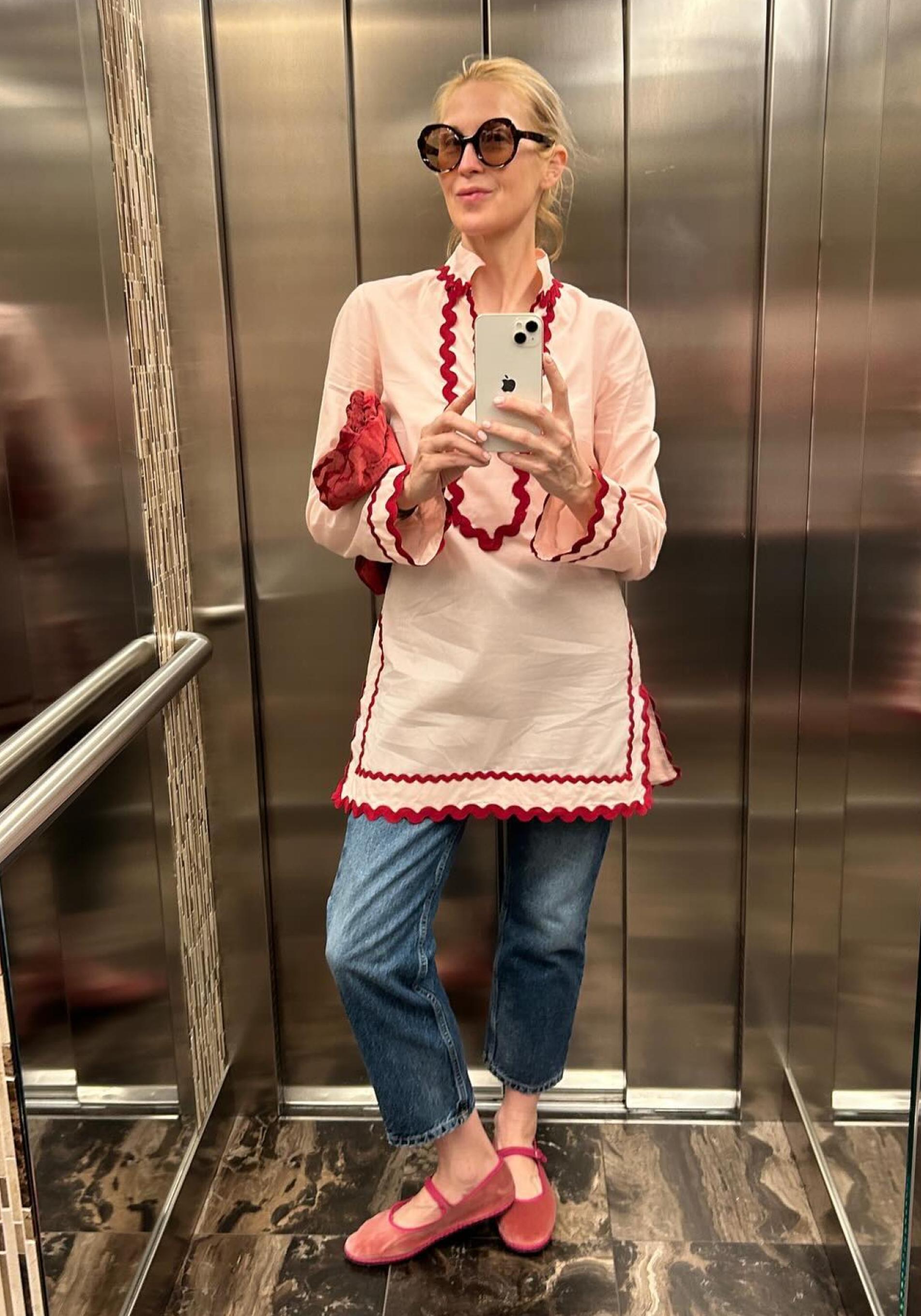 Kelly Rutherfotd con merceditas