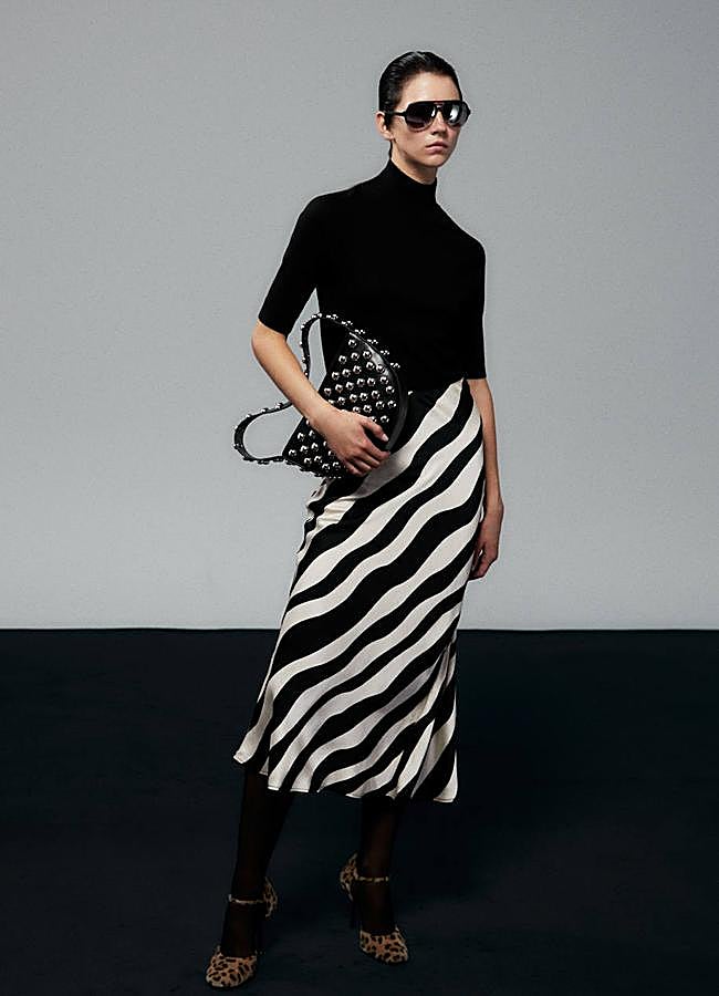 Imagen - Falda larga fluida con estampado bicolor de rayas tipo cebra