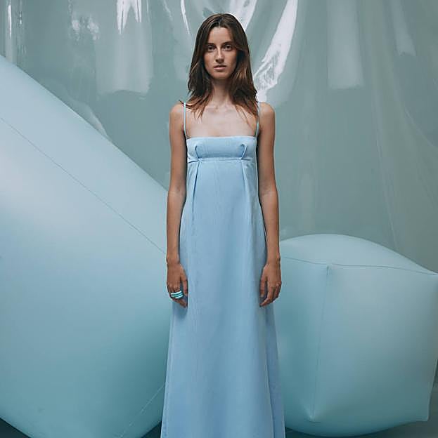 Imagen principal - La oda al ballet de Teresa Helbig, la belleza de Margot Robbie en Chanel y otras novedades del lujo