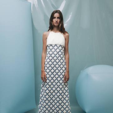 Imagen secundaria 1 - La oda al ballet de Teresa Helbig, la belleza de Margot Robbie en Chanel y otras novedades del lujo