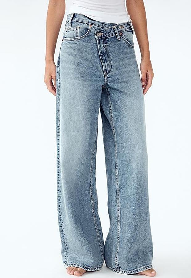 Imagen - Los vaqueros de doble botón de Zara.