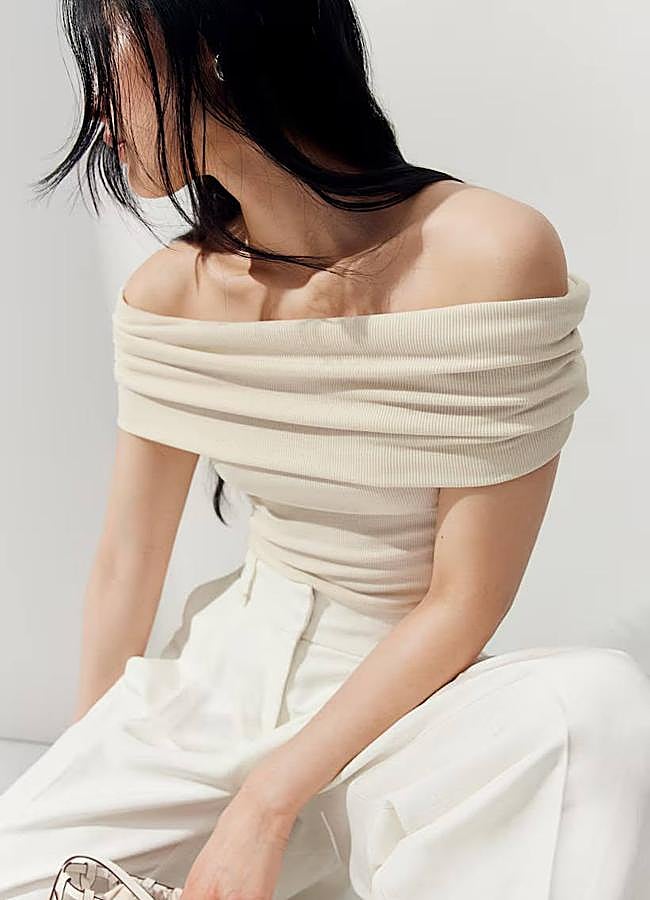 Imagen - Camiseta bardot fruncida sin mangas