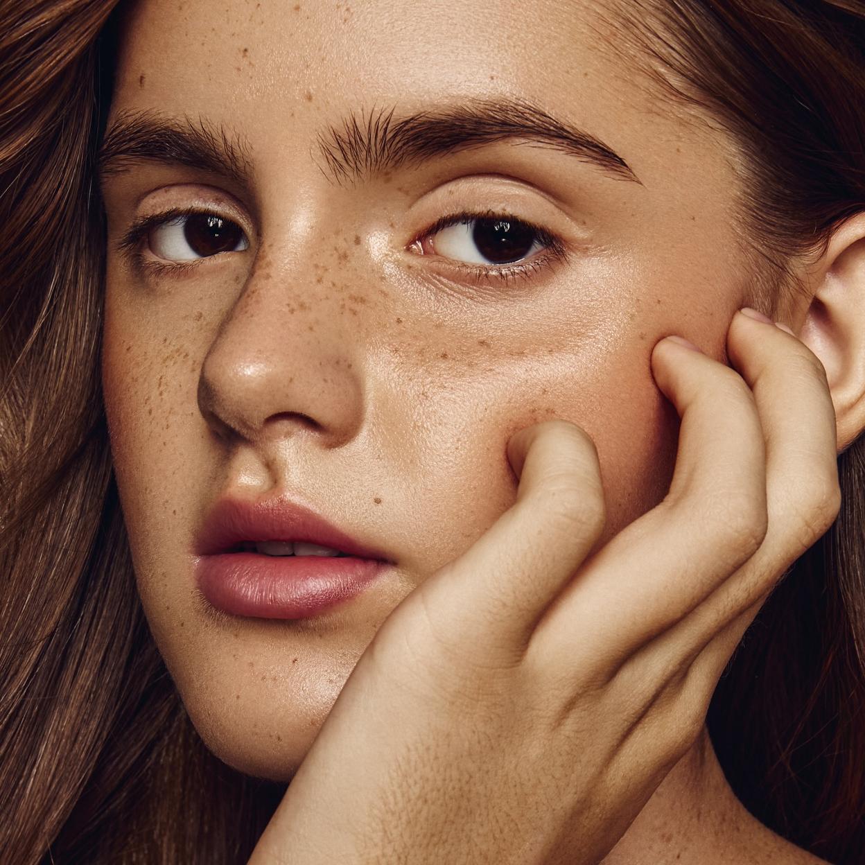 Estos son los mejores contornos de ojos con retinol. 