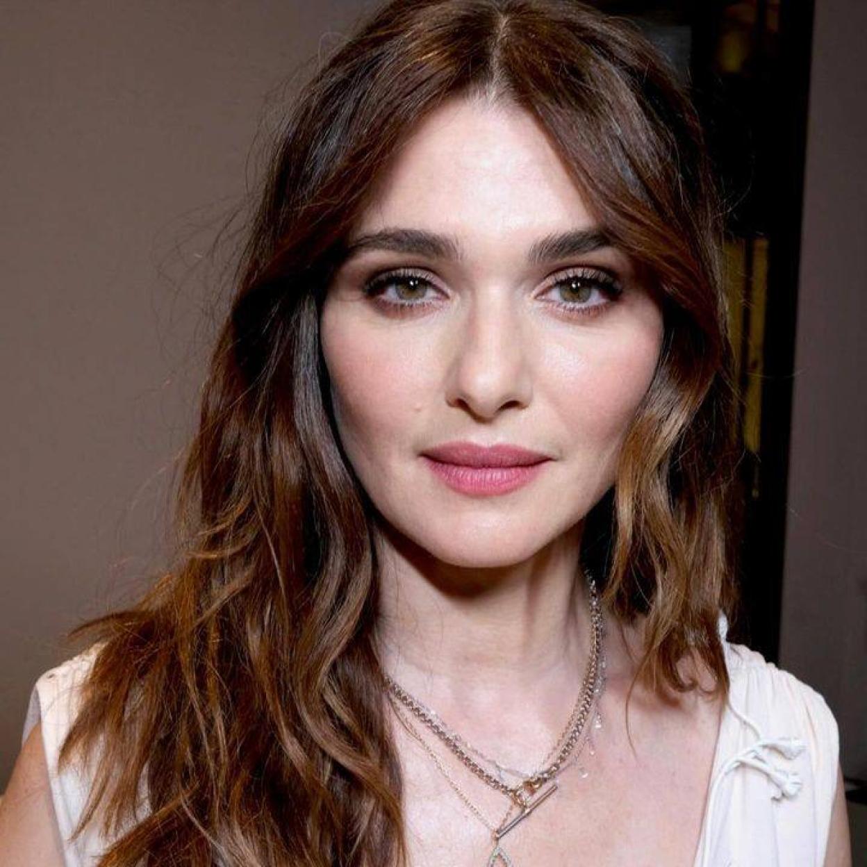 Rachel Weisz con piel rellena a los 50