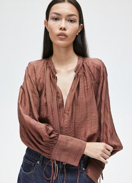 Imagen - Blusa fluida de H&M (35,99 euros euros)
