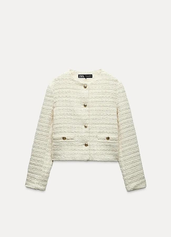 Imagen - Chaqueta de botones en crudo de Zara.