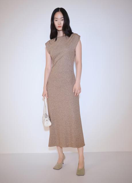 Imagen - Vestido midi de Mango (25,99 euros)