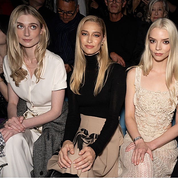 Elizabeth Debicki y Anya Taylor-Joy junto a Beatrice Borromeo en París, 
