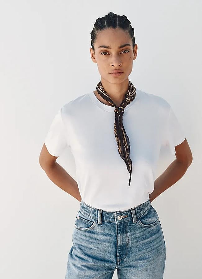 Imagen - Camiseta básica de color blanco de Zara. Foto: Zara.