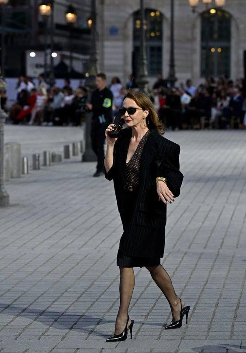 Faldas para la oficina que las mujeres con más estilo llevan al trabajo a los 50