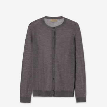 Imagen secundaria 1 - Trench y minifalda de Desigual. Cárdigan de punto de Falconeri.