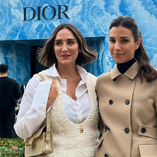 Tamara Falcó y Sassa de osma en el desfile de Dior en París. 