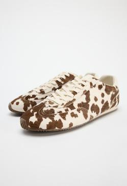 Imagen secundaria 2 - Zapatos de vaca de Stradivarius, Mango y Zara.