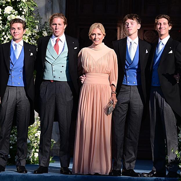 Marie-Chantal de Grecia y sus hijos.