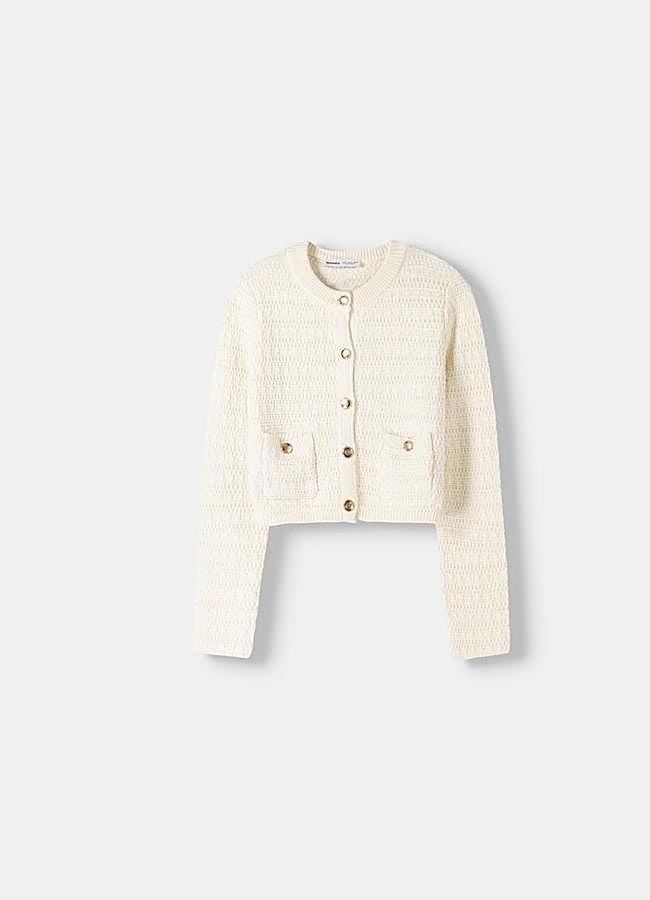Imagen - Cárdigan color crema de Bershka, 22,99 euros.