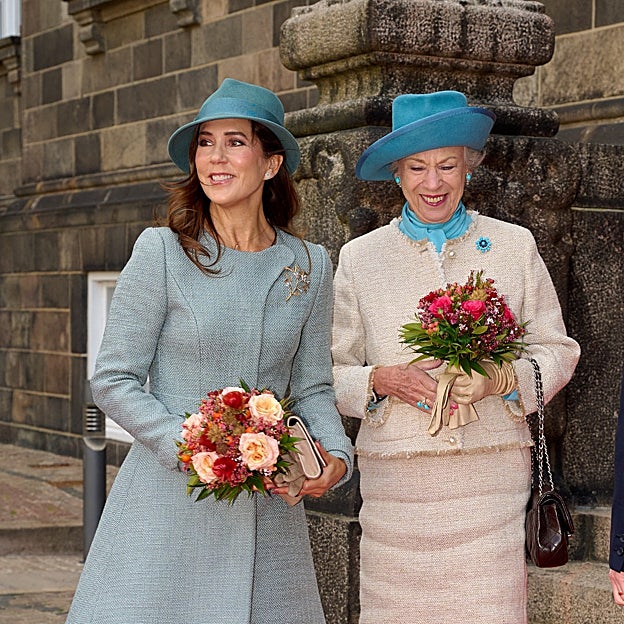 Mary de Dinamarca y la princesa Benedicta en la apertura del Parlamento. 