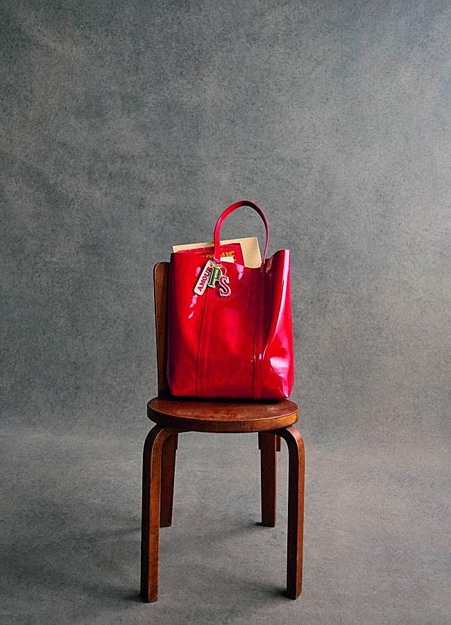 Imagen - Bolso Le Cabas en rojo acharolado de Sézane.