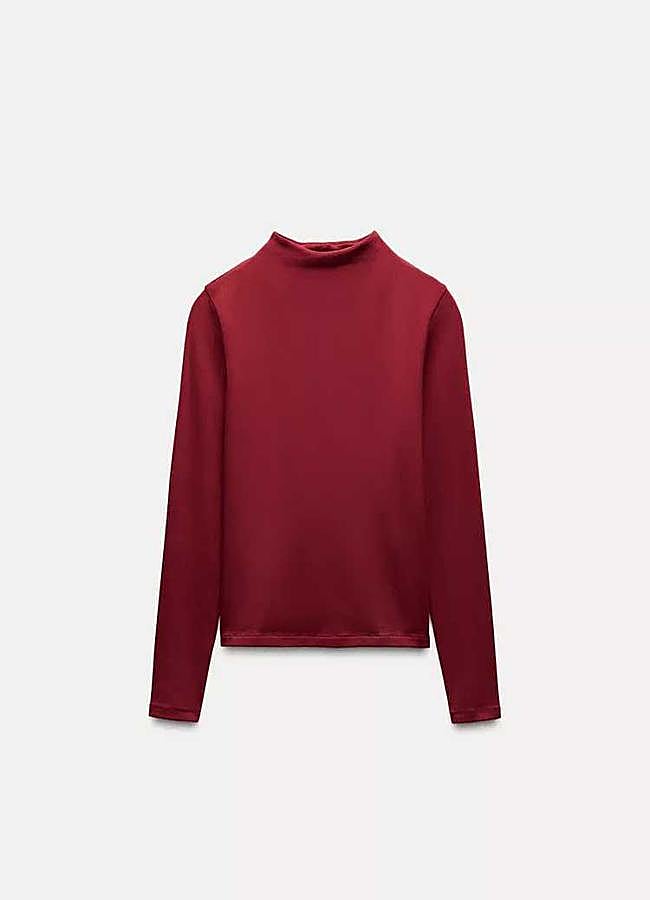 Imagen - Camiseta cuello alto de Zara (12,95€)