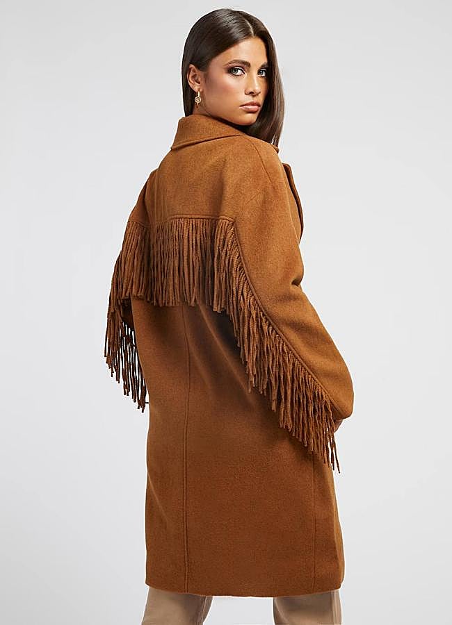 Imagen - Abrigo oversize con flecos en la espalda