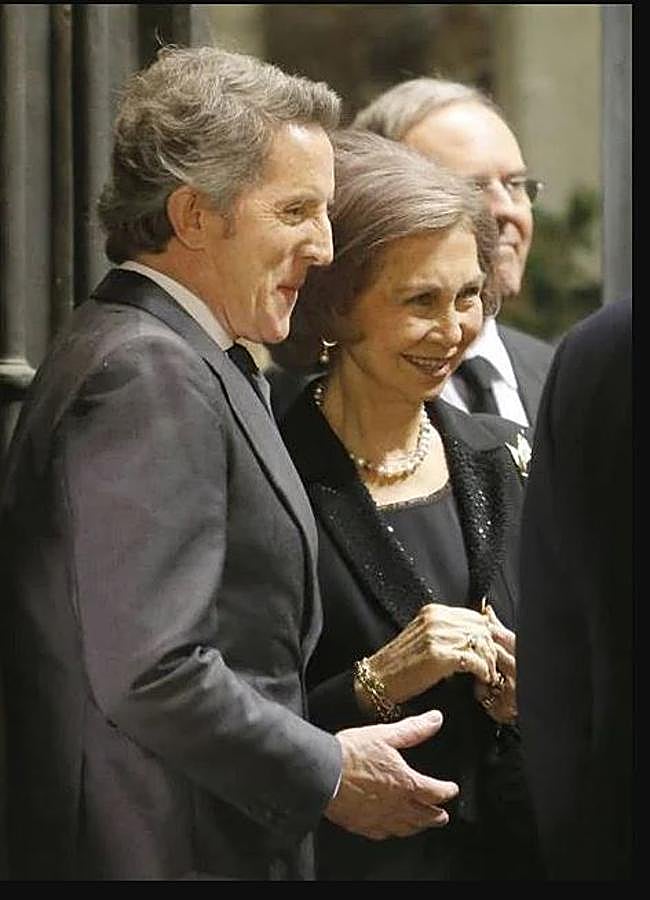 Imagen - La reina Sofía y Alfonso Díez. (Gtres)